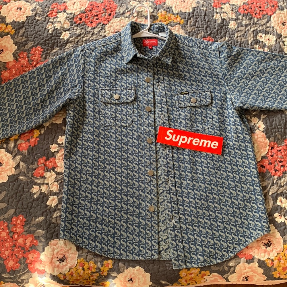 Supreme monogram denim shirt size medium brand new with packaging and sticker